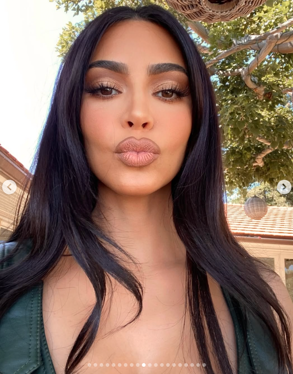 Kim Kardashian posts a bunch of selfies