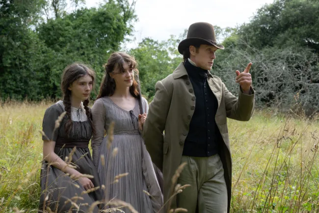 SENSE AND SENSIBILITY, from left: Bodhi Rae Breathnach, Daisy Edgar-Jones, George MacKay, 2026. ph: Alex Bailey / © Focus Features / Courtesy Everett Collection