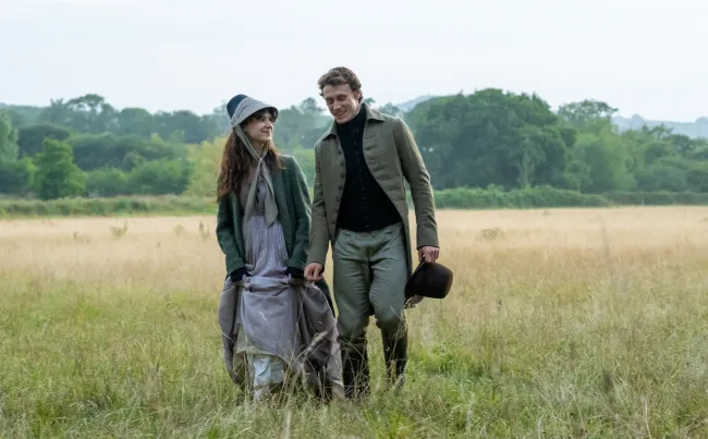 4258_D005_00597_R
Daisy Edgar-Jones stars as Elinor Dashwood and George MacKay as Edward Ferrars in SENSE and SENSIBILITY, a Focus Features release.
Credit: Alex Bailey / © 2026 FOCUS FEATURES LLC