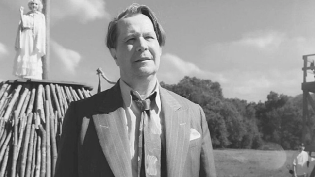 Gary Oldman in the movie 'Mank'