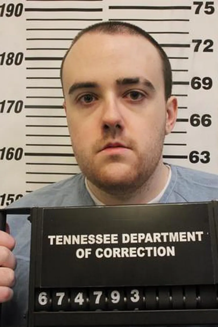 Tennessee inmate Jacob Morley escapes stolen truck with prison fence found in abandoned Illinois
