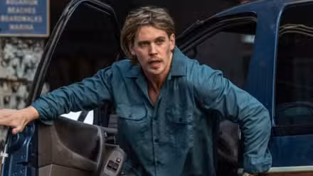 Austin Butler stars in Caught Stealing