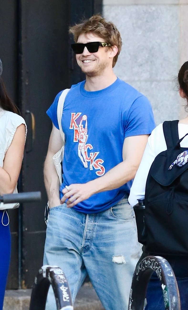 Joe Alwyn steps out in NYC