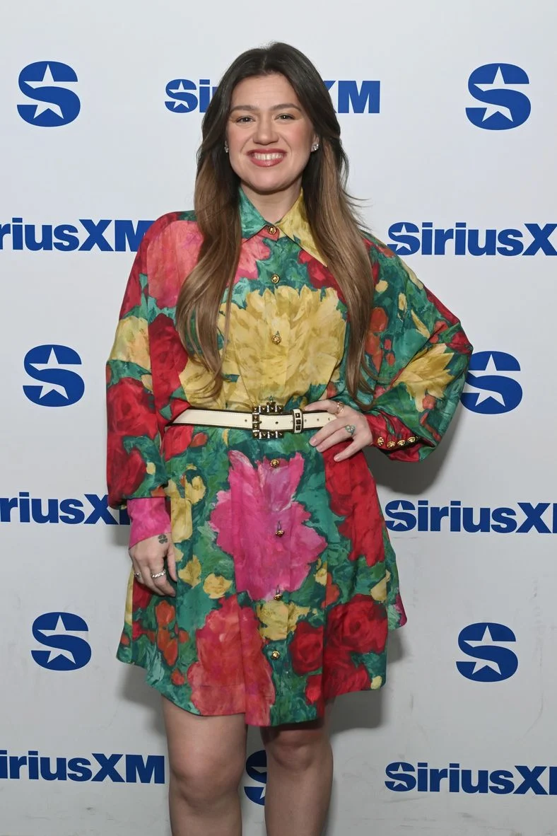 Kelly Clarkson visits the SiriusXM studio